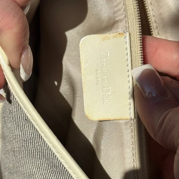 Dior Gray and Cream Shoulder Bag - Picture 4 of 9